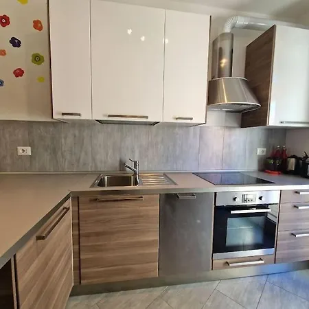 Le Petit Nid Apartment *